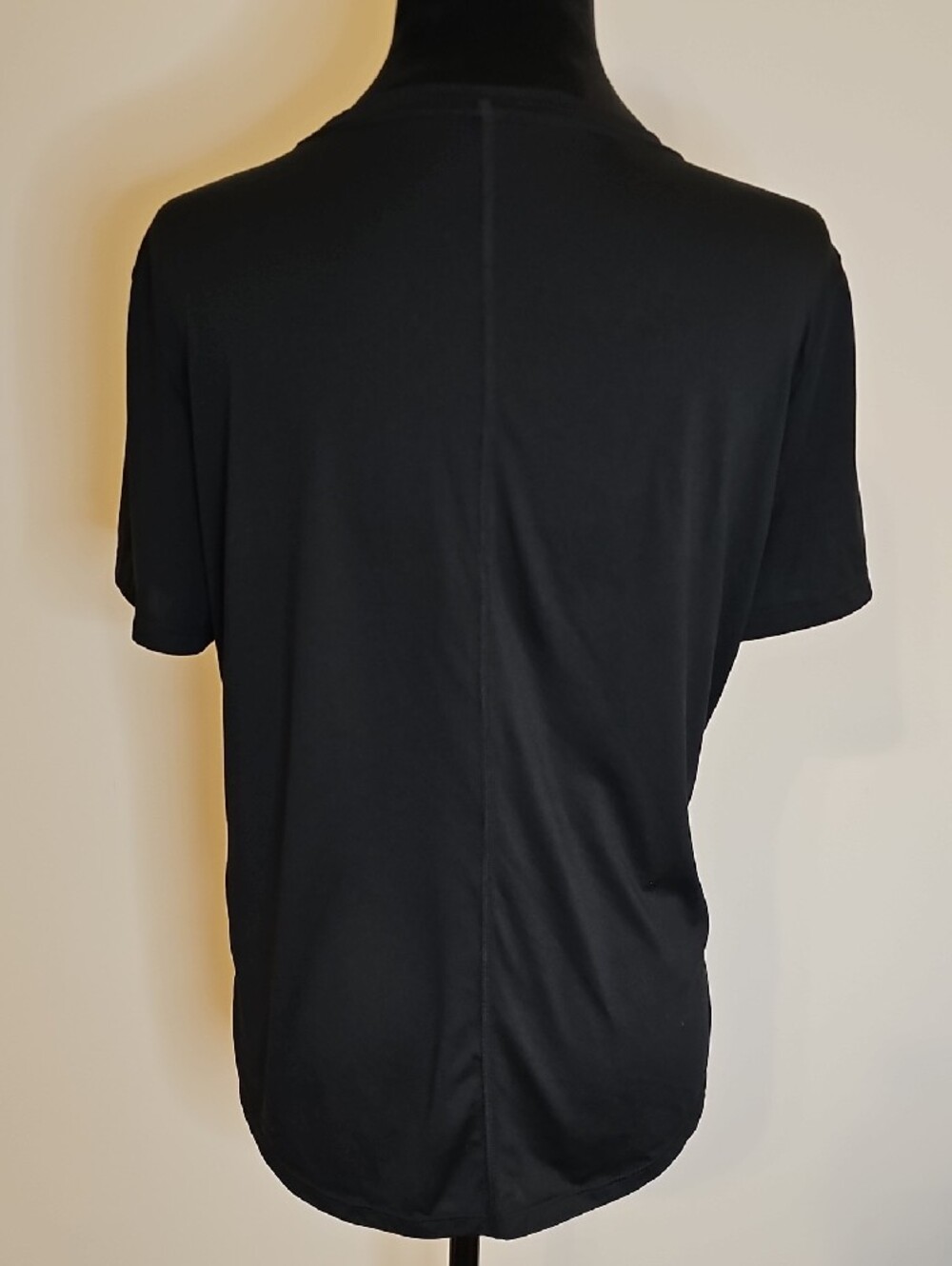 Nike Dri-Fit Black Short Sleeve Crew Neck Tee with White Swoosh - Picture 3 of 8
